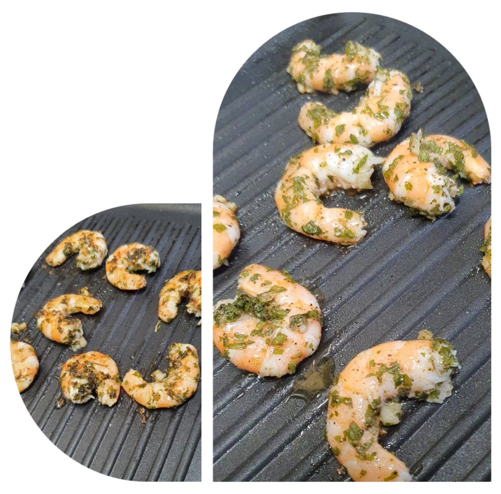 Préparation du risotto crémeux aux crevettes