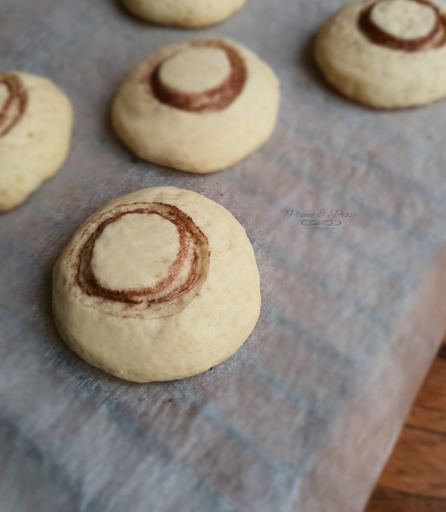 Préparation des biscuits champignons